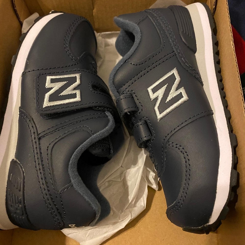 SOLD!! New balance toddler shoes